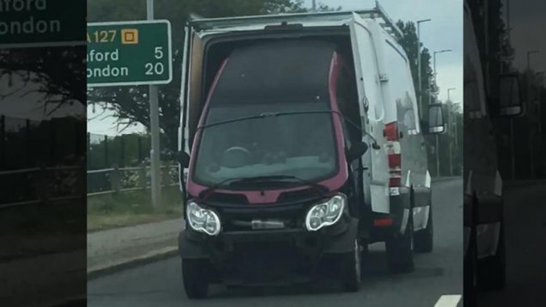 Μεταφορά ενός smart με βαν