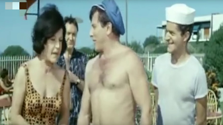 Η ΚΝΕ τρολάρει Τσίπρα: «Έχω και κότερο, πάμε μια βόλτα;»