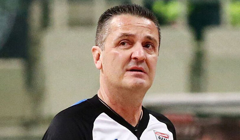 Στο σπίτι του Αναστόπουλου οι οπαδοί του Ολυμπιακού Στο σπίτι του Αναστόπουλου οι οπαδοί του Ολυμπιακού