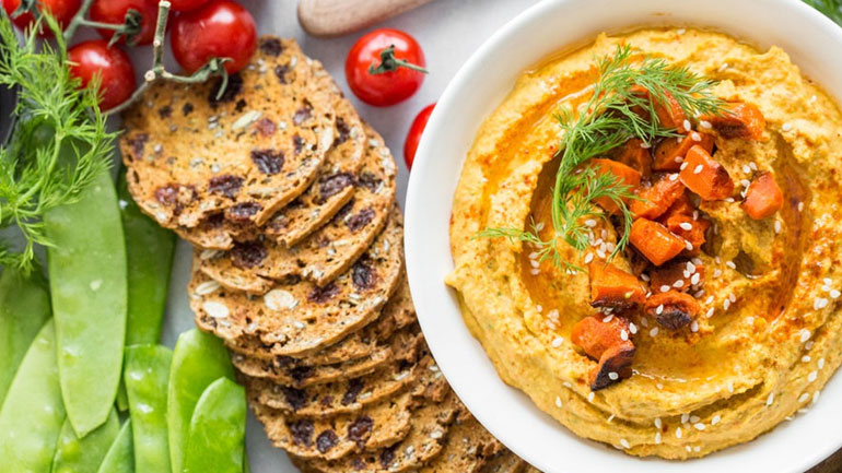 Φτιάξτε χούμους στο σπίτι και εντυπωσιάστε τους καλεσμένους σας!