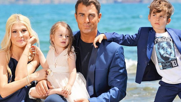 O Στέλιος Χανταμπάκης και η Όλγα Πηλιάκη βάφτισαν τη 2,5 ετών κόρη τους!