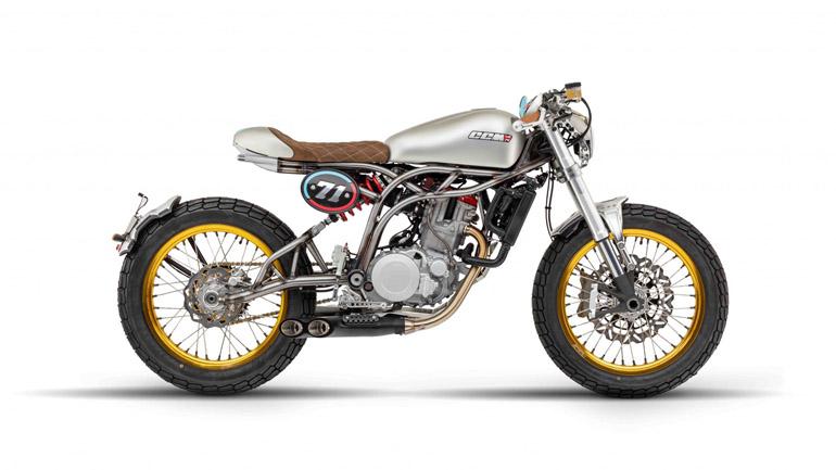 CCM Spitfire: Σε τέσσερις εκδόσεις, για τέσσερις χώρες…