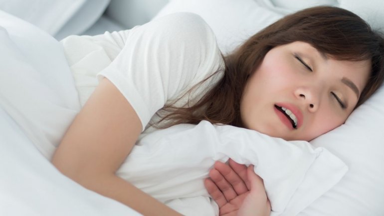 Οι γυναίκες ροχαλίζουν επίσης – και εξίσου δυνατά