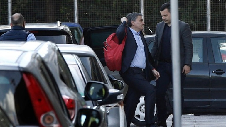 Τα δημοσιονομικά μεγέθη στο επίκεντρο της σημερινής συνάντησης κυβέρνησης – θεσμών