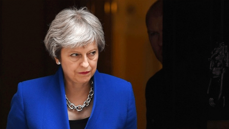 Βρετανία: Η Μέι δεν σκοπεύει να ανακοινώσει την αποχώρησή της
