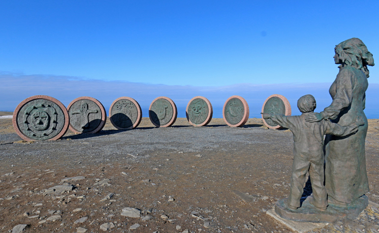 Το μνημείο του Barn Av Jorden «Τα Παιδιά του Κόσμου»