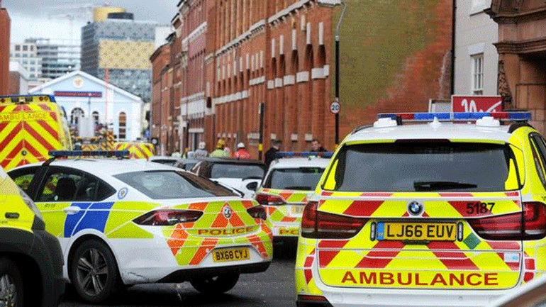 Βρετανία: Κατέρρευσε κτήριο στο Μπέρμιγχαμ – Τρεις τραυματίες