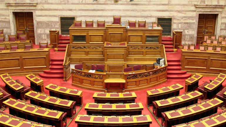 Με τη διαδικασία του επείγοντος η συζήτηση του νομοσχεδίου για τις 120 δόσεις