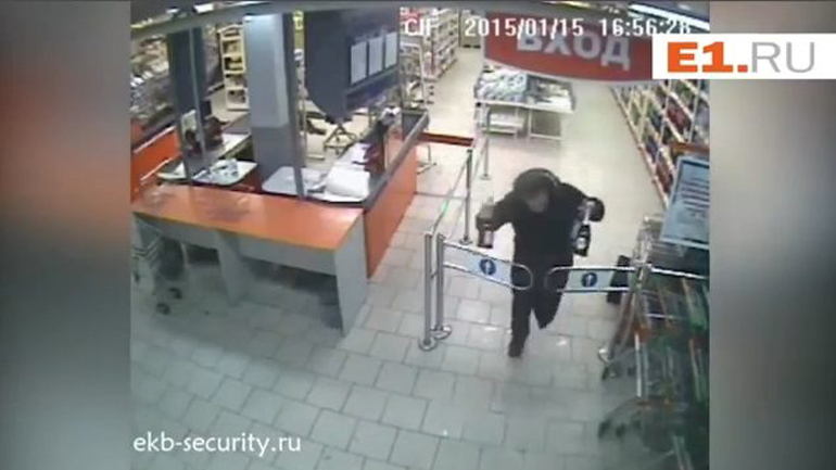 Ο μεθυσμένος κλέφτης στο σουπερμάρκετ