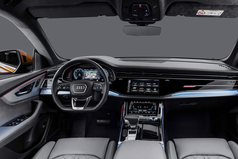 Το εσωτερικό του γερμανικού SUV...