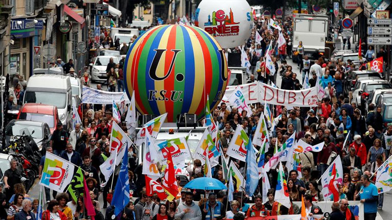 Παραλύει ο δημόσιος τομέας στη Γαλλία