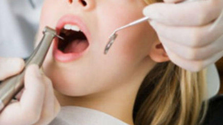 Περισσότερα από 7.500 παιδιά στην Κρήτη εξετάστηκαν από την Κινητή Οδοντιατρική Μονάδα της Περιφέρειας