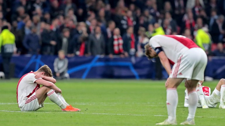 Το συγκινητικό βίντεο του Άγιαξ μετά τον αποκλεισμό του: «Σήμερα κλαίμε, θα αναγεννηθούμε»