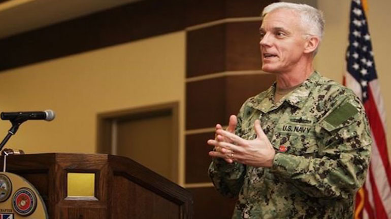 «Δεν θα διστάσουμε να στείλουμε το USS Abraham Lincoln στο Στενό του Χορμούζ»