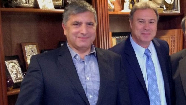 Στο πλευρό των καταστηματαρχών που δέχτηκαν επίθεση Σγουρός και Πατούλης