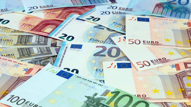 Ενισχύεται το ευρώ έναντι του δολαρίου