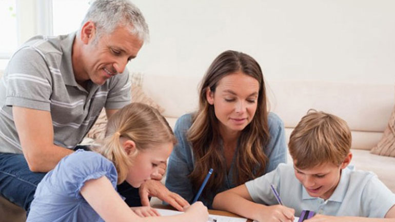 Γιατί δεν πρέπει να διαβάζετε τα παιδιά σας; Γιατί δεν πρέπει να διαβάζετε τα παιδιά σας;