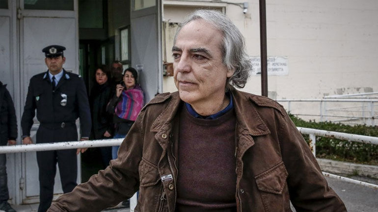 Ομάδα ατόμων κατέλαβε την «Αυγή» – Αναρτήθηκε κείμενο για τον Δ. Κουφοντίνα