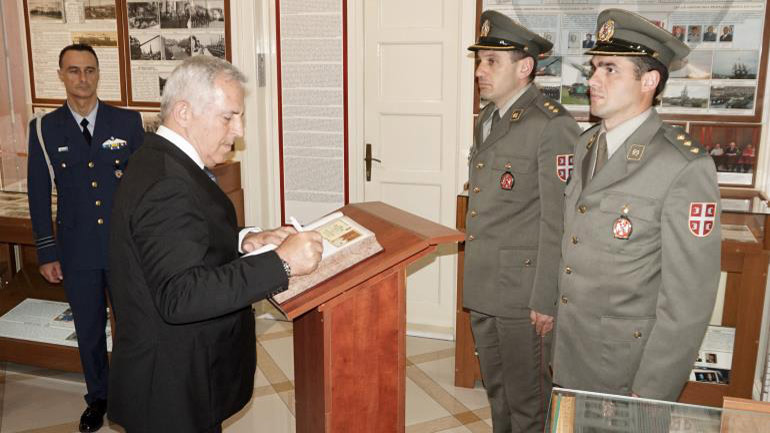 Επίσκεψη του Υπουργού Εθνικής Άμυνας Ευάγγελου Αποστολάκη στη Σερβία Επίσκεψη του Υπουργού Εθνικής Άμυνας Ευάγγελου Αποστολάκη στη Σερβία