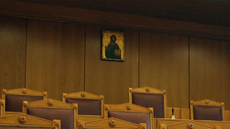 Κόκκινη κάρτα στους άθεους έδειξε το ΣΤΕ