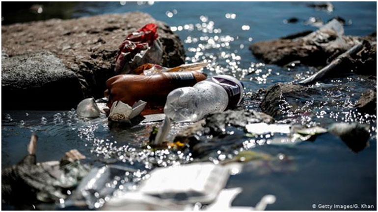 180 χώρες – εκτός από τις ΗΠΑ – συμφωνούν για τα πλαστικά απόβλητα