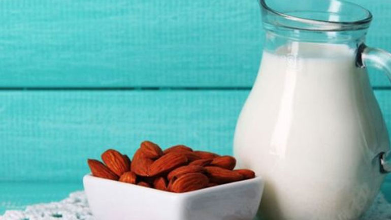 Τι είναι το γάλα αμυγδάλου;