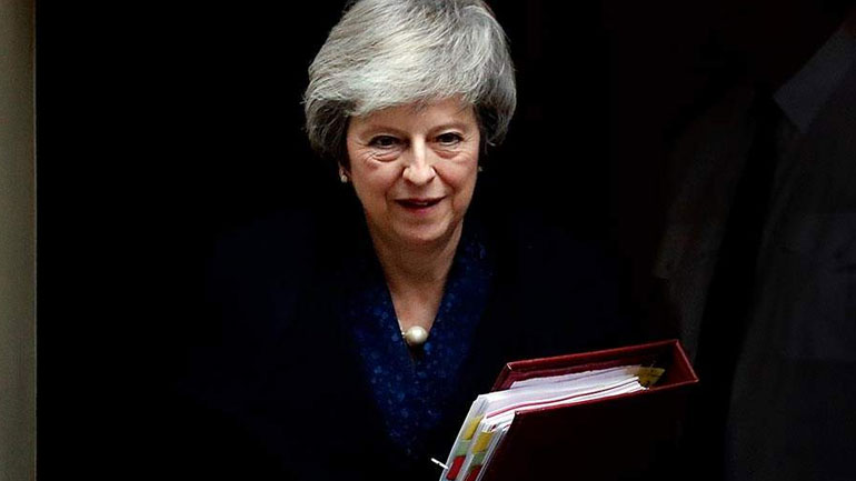 Νέα δημοσκόπηση για τις ευρωεκλογές: Καταποντίζονται οι Τόρις, πρώτο το κόμμα του Φάρατζ