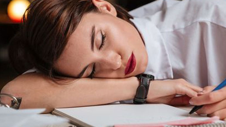 Γιατί αισθάνεστε συνεχώς κουρασμένοι;