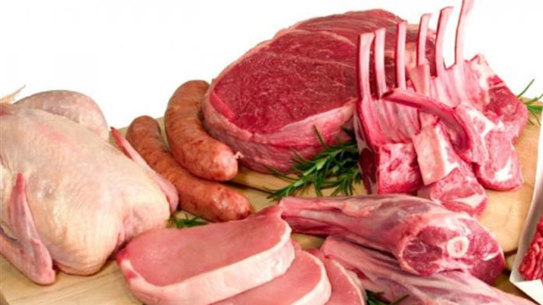 Δέσμευση παρασκευασμάτων κρέατος και τυριών στον Πειραιά