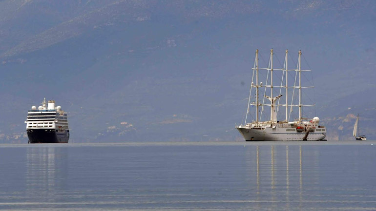 Δύο πολυτελή κρουαζιερόπλοια αγκυροβόλησαν στο Ναύπλιο