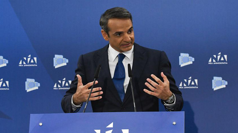 Πολιτική θύελλα από δηλώσεις Μητσοτάκη περί «επταήμερης εργασίας»