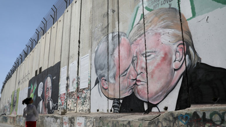 Η «συμφωνία του αιώνα» του Τραμπ  δίνει στο Ισραήλ τον έλεγχο των οικισμών της Δυτικής Όχθης