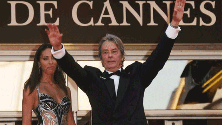 Κάννες: Τι θα γίνει με τη βράβευση του Ντελόν; -Κατηγορείται για βίαιη συμπεριφορά εις βάρος γυναικών