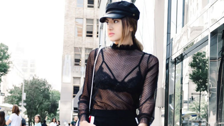 Πώς να φορέσετε τη μαύρη διαφάνεια αυτήν την περίοδο;