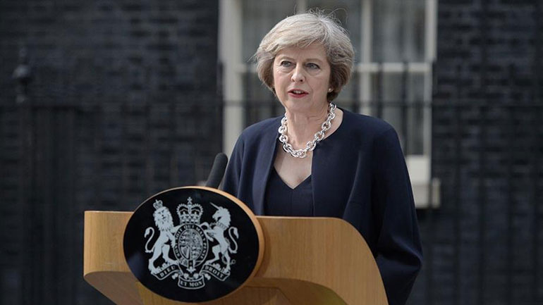 Η Μέι δέχεται πιέσεις να σταματήσει τις συνομιλίες για το Brexit με τους αντιπολιτευόμενους Εργατικούς