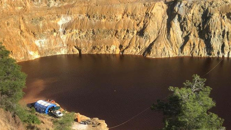 Υπόθεση serial killer στην Κύπρο: Εντοπίστηκε τρίτο τσιμεντομπλόκ στην Κόκκινη Λίμνη