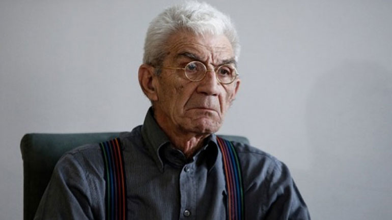 Μπουτάρης… μαινόμενος – Κατέστρεψαν τις σημαίες του ΠΑΟΚ στο δημαρχείο