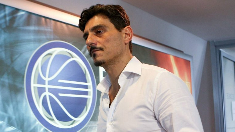 Καταγγελία Δ. Γιαννακόπουλου ότι ο Γιώργος Αγγελόπουλος έβρισε τον Μάνο Παπαδόπουλο