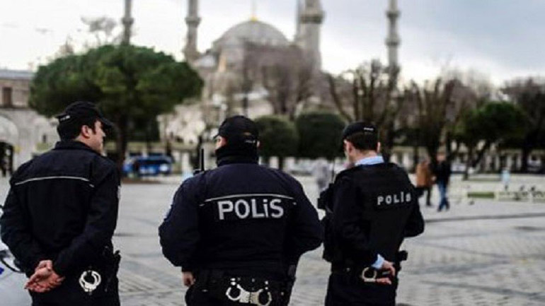 Συνελήφθησαν δύο φερόμενοι «τρομοκράτες» στην είσοδο του τουρκικού κοινοβουλίου