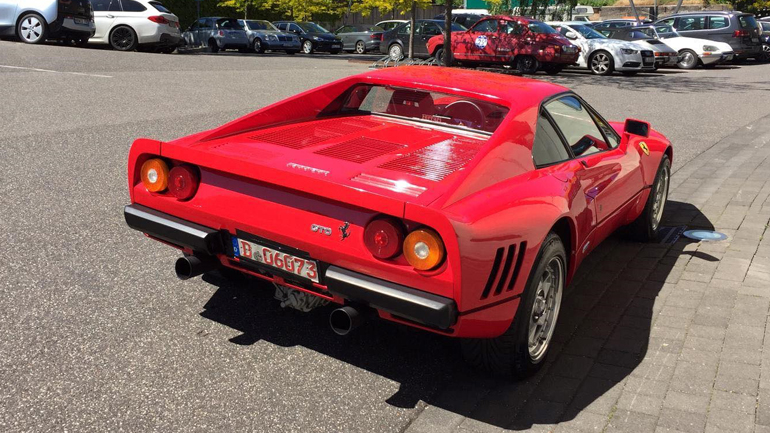 Πήγε για test drive και έκλεψε σπάνια Ferrari