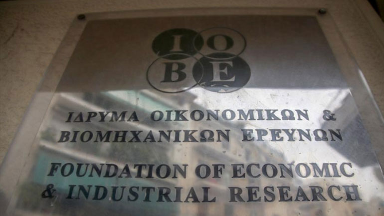 IOBE: Μικρή επιδείνωση του δείκτη οικονομικού κλίματος τον Απρίλιο