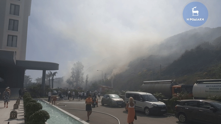 Ρόδος: Πυρκαγιά σε δασική έκταση στο Φαληράκι