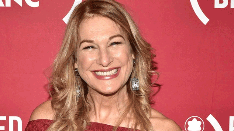 Η Ντέμπορα Ντούγκαν, πρώτη γυναίκα πρόεδρος  της Εθνικής Ακαδημίας Τεχνών και Επιστημών των ΗΠΑ