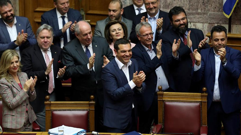 Handelsblatt: «Καθόλου ενθουσιασμένοι οι πιστωτές» με τα μέτρα Τσίπρα