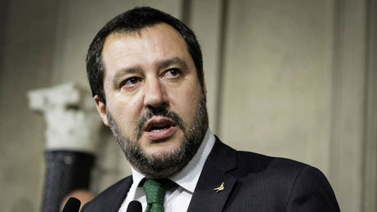 Έρευνα της Δικαιοσύνης για το εάν ο Σαλβίνι χρησιμοποιεί αεροσκάφη της αστυνομίας