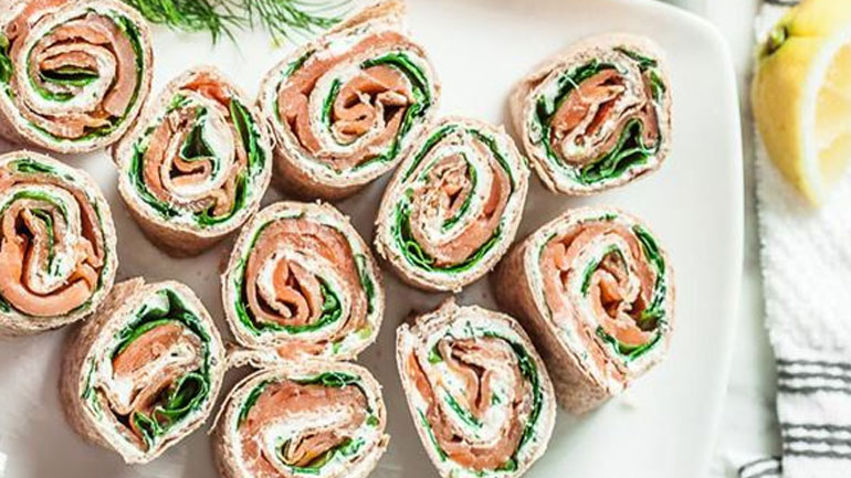 Ρολάκια σολομού επειδή ο έρωτας περνάει από το στομάχι!