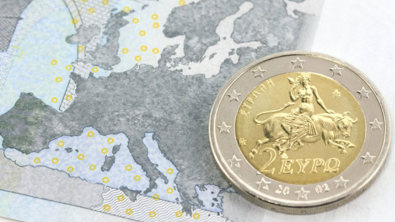 Ενισχύεται το ευρώ