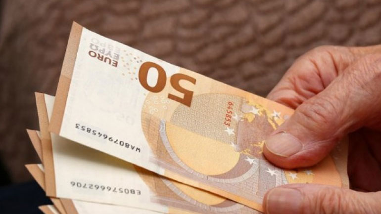 Άρχισε και θα ολοκληρωθεί τη Δευτέρα η καταβολή της 13ης σύνταξης