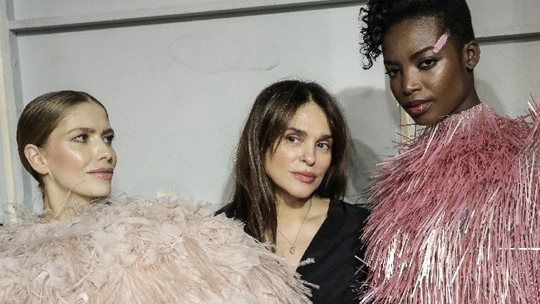 Tο ξεχωριστό αφιέρωμα της βρετανικής Vogue για τον οίκο Celia Kritharioti Couture