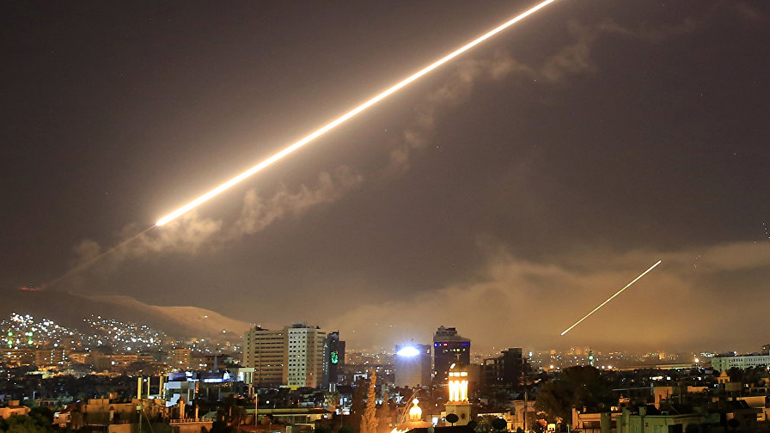 Συρία: Η αντιαεροπορική άμυνα αναχαίτισε βλήματα